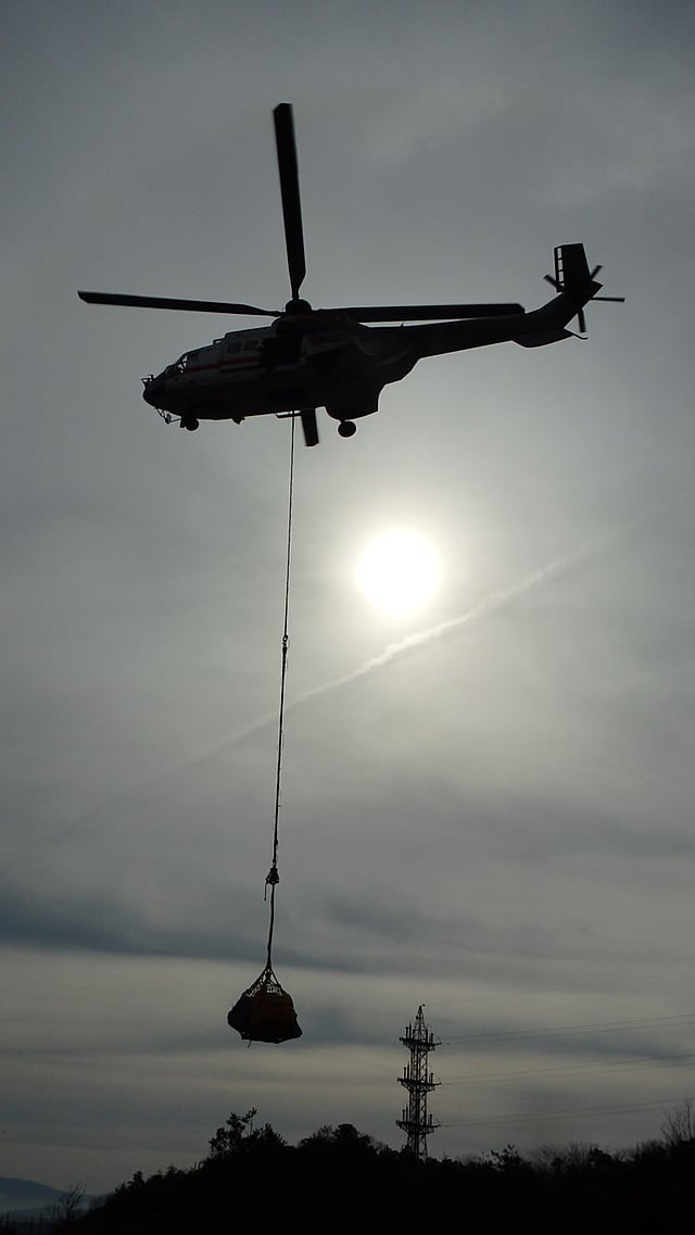 重機空輸中