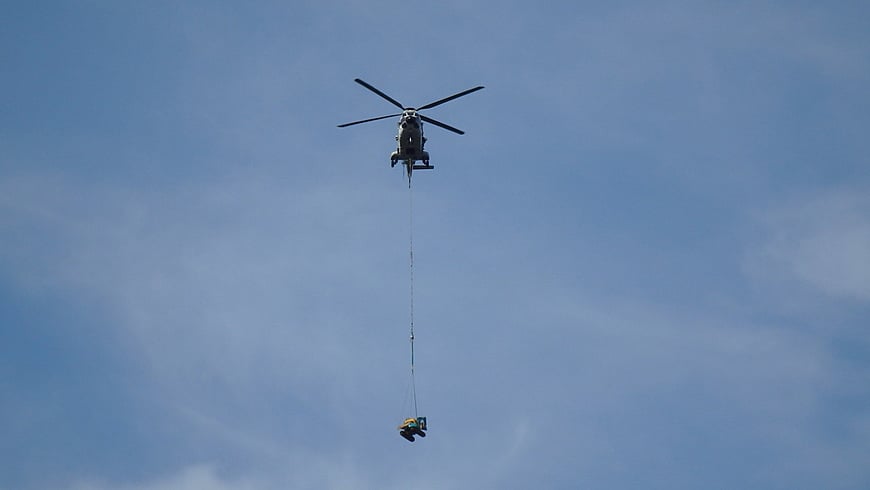 重機空輸中